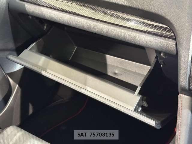 Subaru WRX S4 2017-02 8133127-28