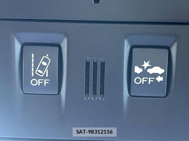Subaru WRX S4 2017-09 8211125-6