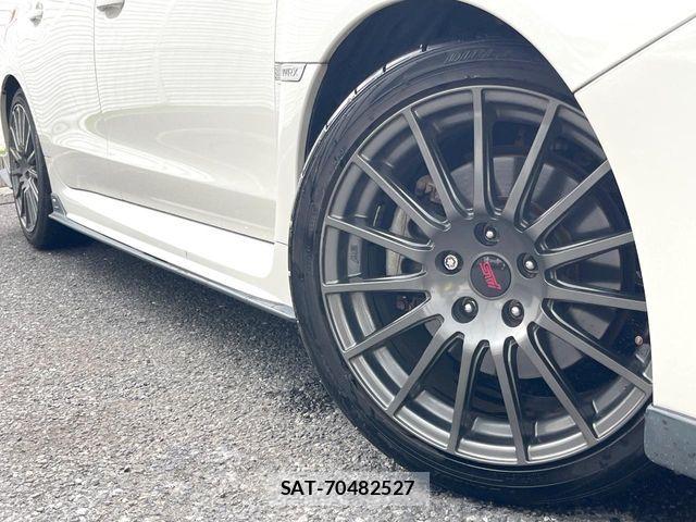 Subaru WRX S4 2015-08 8211120-12