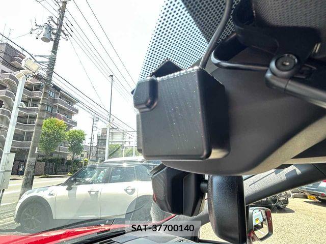 Subaru WRX S4 2016-09 8211123-13