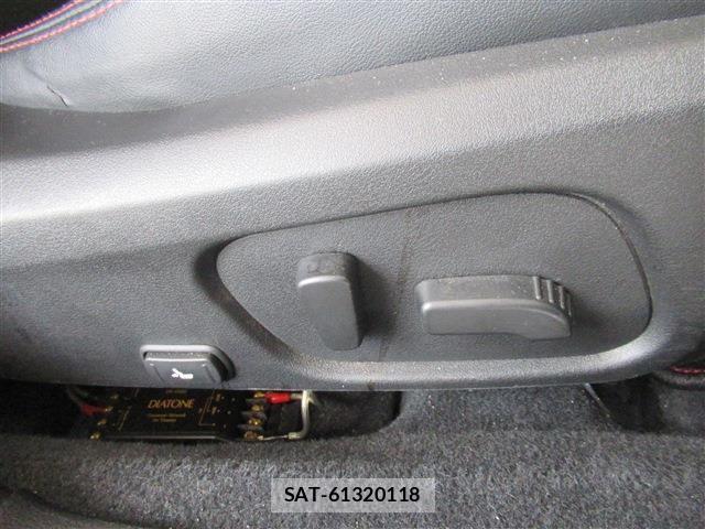 Subaru WRX S4 2017-08 8318244-10
