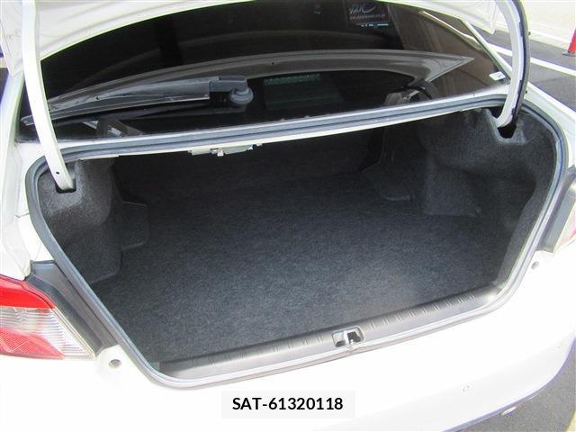 Subaru WRX S4 2017-08 8318244-13