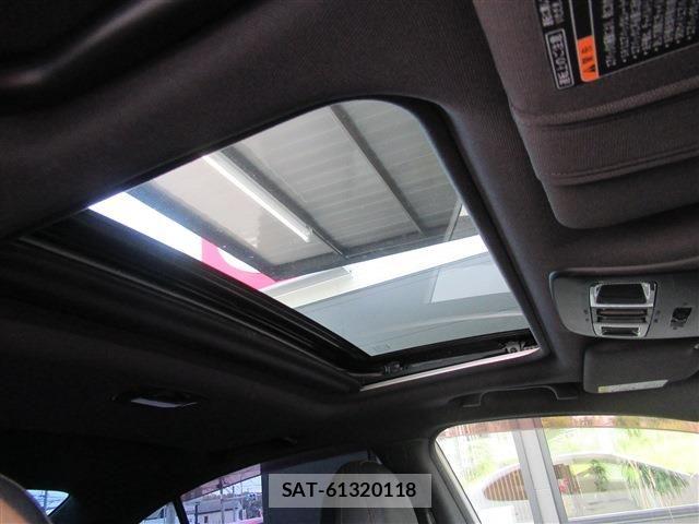 Subaru WRX S4 2017-08 8318244-5