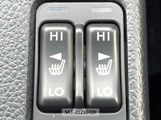 Subaru WRX S4 2017-11 8338595-6