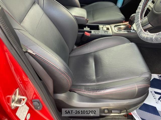 Subaru WRX S4 2017-08 8369905-13