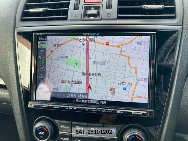 Subaru WRX S4 2017-08 8369905-17