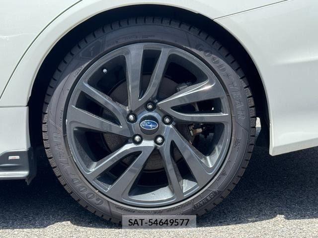 Subaru WRX S4 2017-04 8486308-6