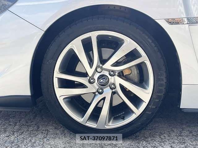 Subaru WRX S4 2015-02 8564179-3