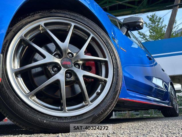 Subaru WRX S4 2018-03 8564176-12