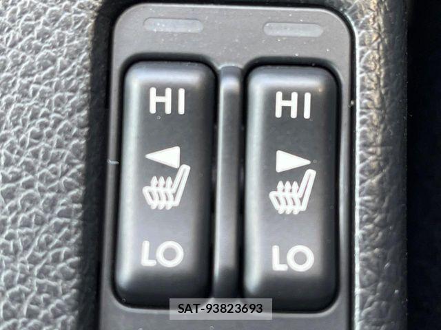 Subaru WRX S4 2017-10 8564180-6