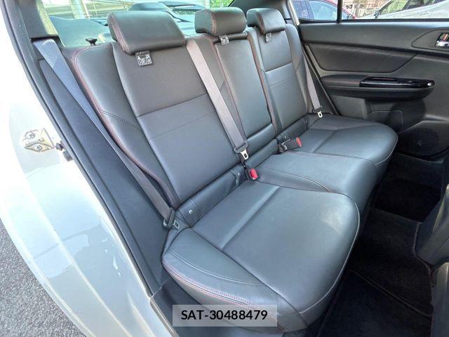 Subaru WRX S4 2017-10 8629919-10