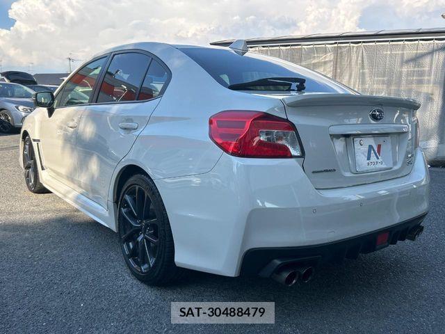 Subaru WRX S4 2017-10 8629919-16