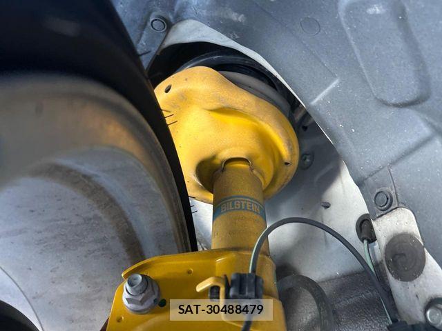 Subaru WRX S4 2017-10 8629919-19