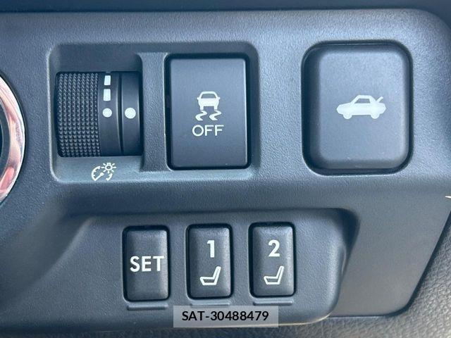 Subaru WRX S4 2017-10 8629919-7