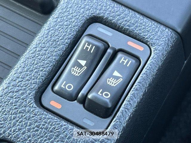 Subaru WRX S4 2017-10 8629919-8