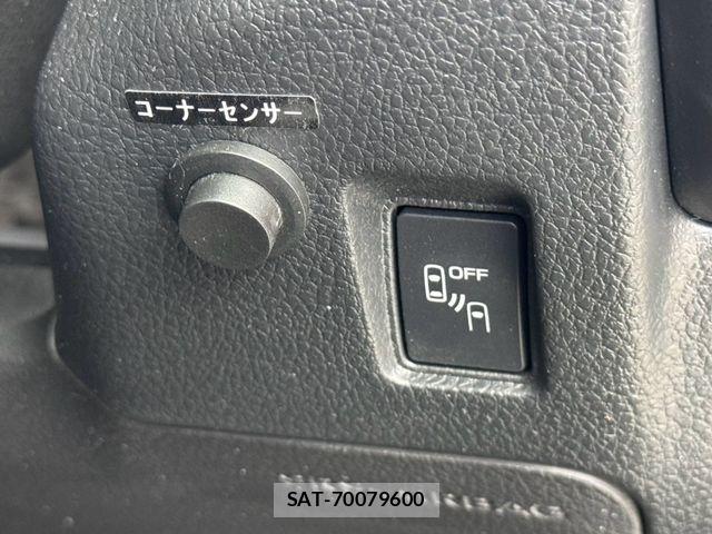 Subaru WRX S4 2017-09 8746995-17