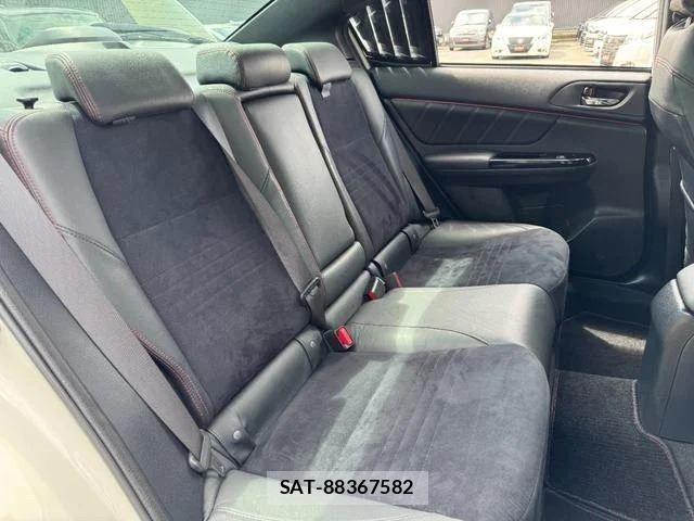 Subaru WRX S4 2016-03 8883076-10