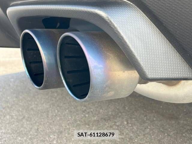 Subaru WRX STI 2018-10 885837-2