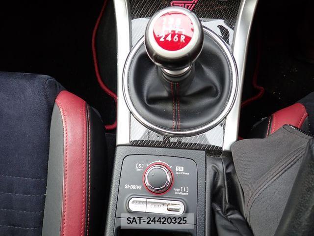 Subaru WRX STI 2015-04 1405732-16