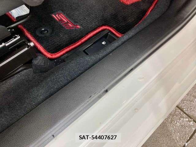 Subaru WRX STI 2018-09 1431015-15