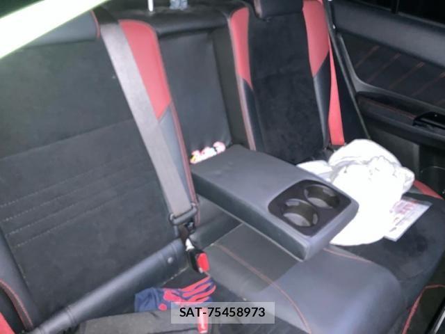 Subaru WRX STI 2018-01 4052244-11