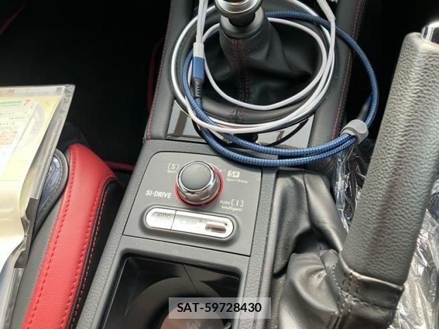 Subaru WRX STI 2019-12 6615847-21