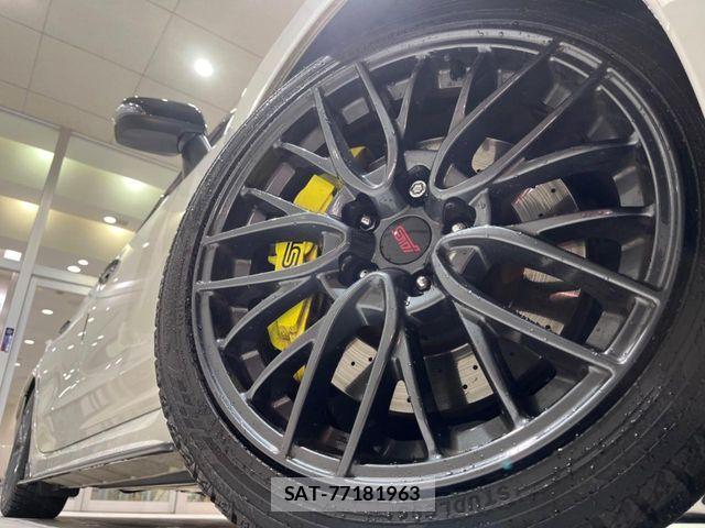 Subaru WRX STI 2017-09 6642921-13
