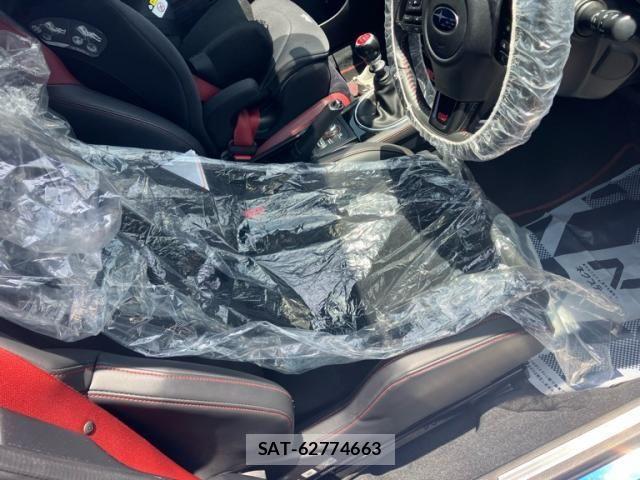 Subaru WRX STI 2019-01 7331394-17