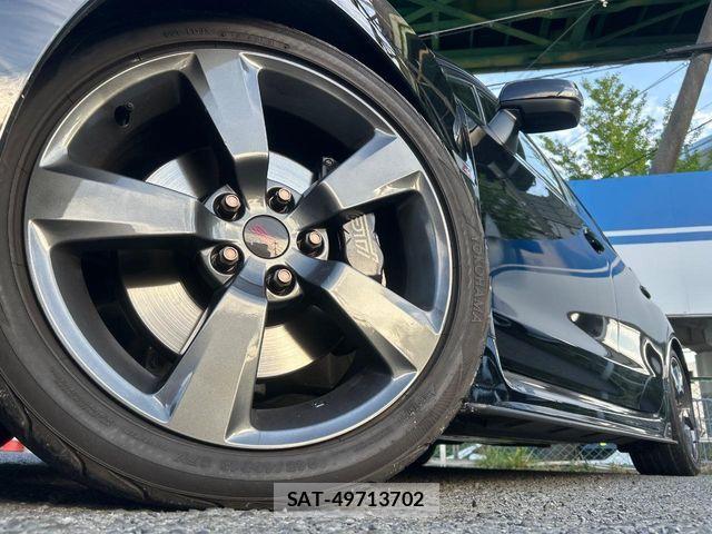 Subaru WRX STI 2017-04 7360584-12