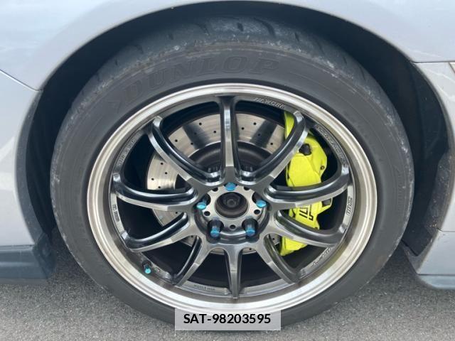 Subaru WRX STI 2019-11 7503958-12