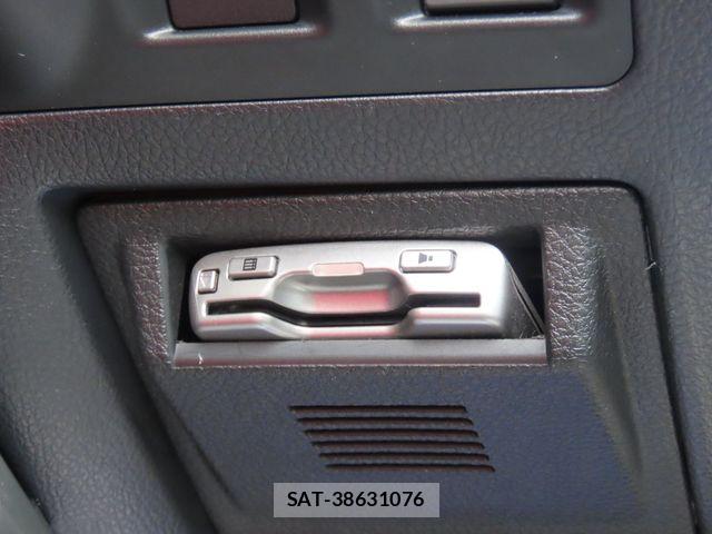 Subaru WRX STI 2014-11 7621512-21