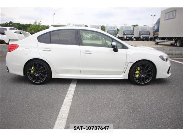 Subaru WRX STI 2017-10 7730968-8