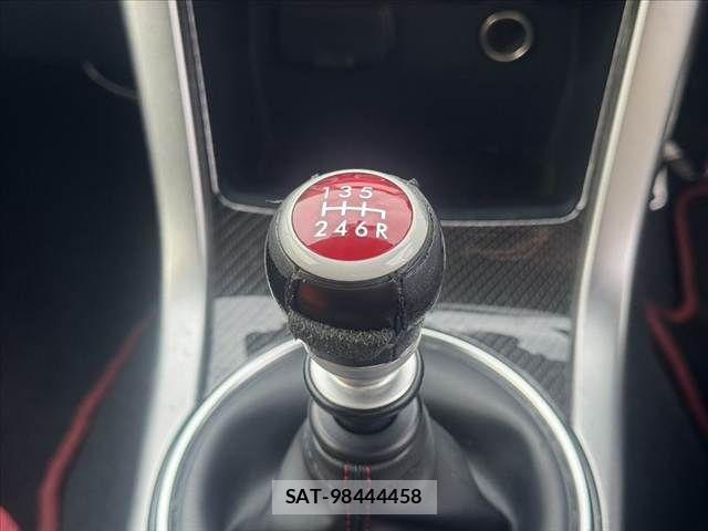 Subaru WRX STI 2015-01 7981639-4