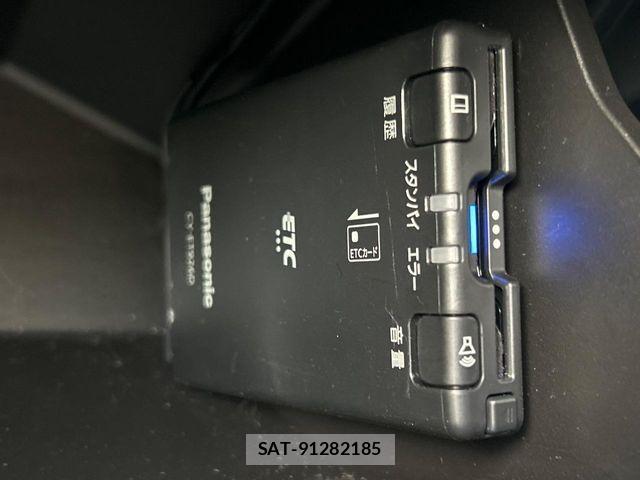 Subaru WRX STI 2019-04 8039350-9