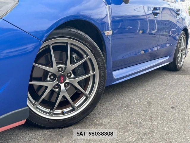 Subaru WRX STI 2015-02 8102877-15