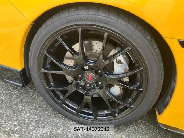Subaru WRX STI 2016-01 8318246-7