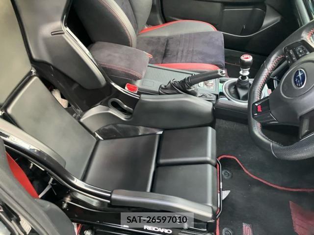 Subaru WRX STI 2019-11 8318249-10