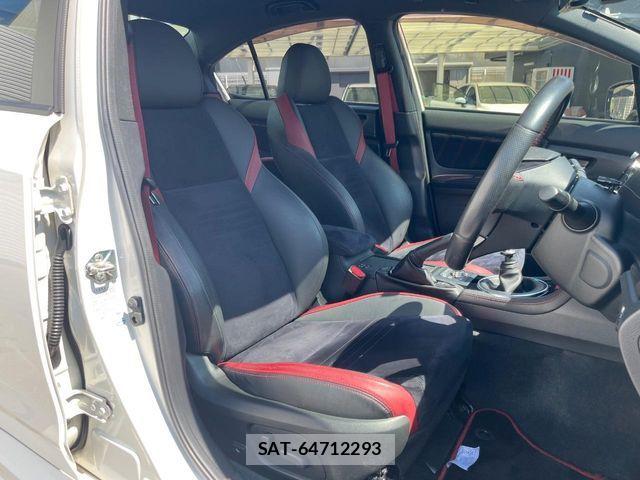 Subaru WRX STI 2017-10 8318248-9
