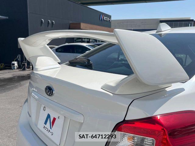 Subaru WRX STI 2017-10 8318248-12
