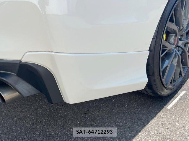 Subaru WRX STI 2017-10 8318248-13