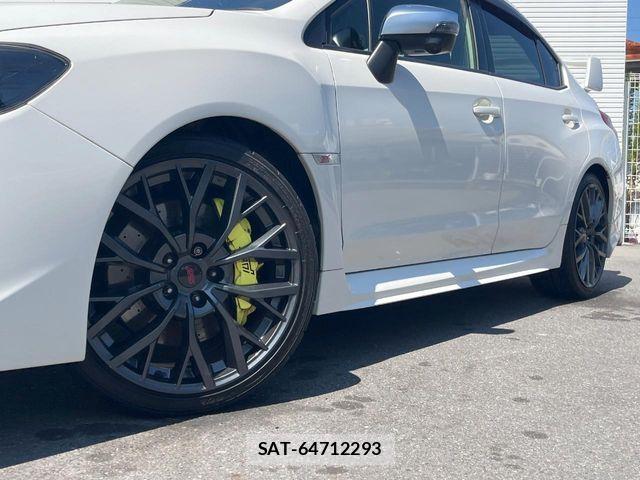 Subaru WRX STI 2017-10 8318248-15