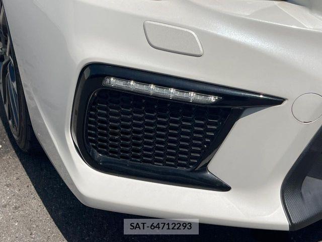 Subaru WRX STI 2017-10 8318248-17