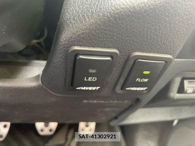 Subaru WRX STI 2018-01 8372413-17