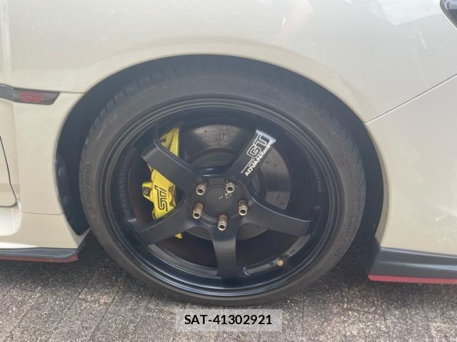Subaru WRX STI 2018-01 8372413-3