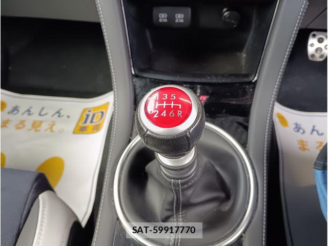 Subaru WRX STI 2020-01 8416008-9