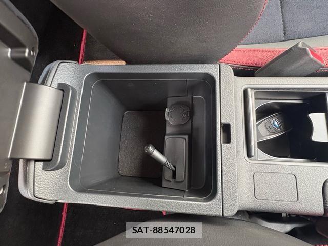 Subaru WRX STI 2017-01 8486309-24