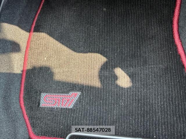 Subaru WRX STI 2017-01 8486309-28