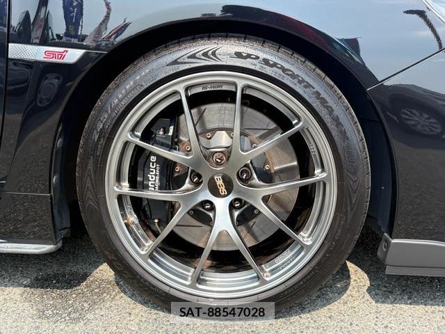 Subaru WRX STI 2017-01 8486309-2