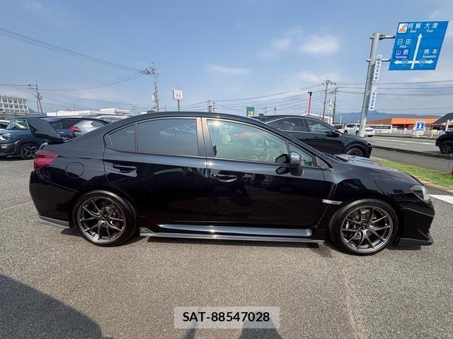 Subaru WRX STI 2017-01 8486309-4