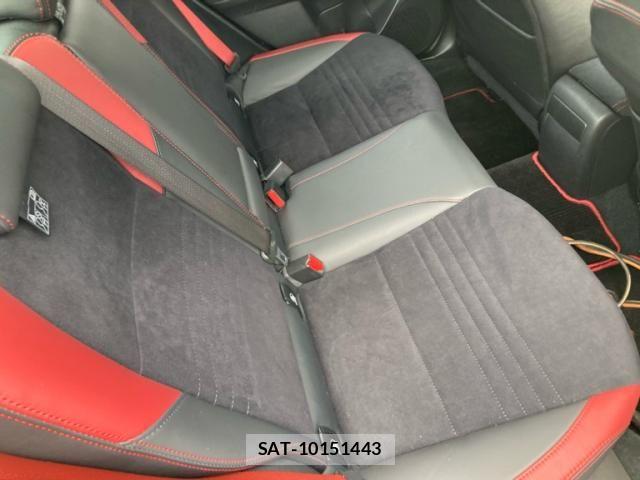 Subaru WRX STI 2019-09 8686972-14